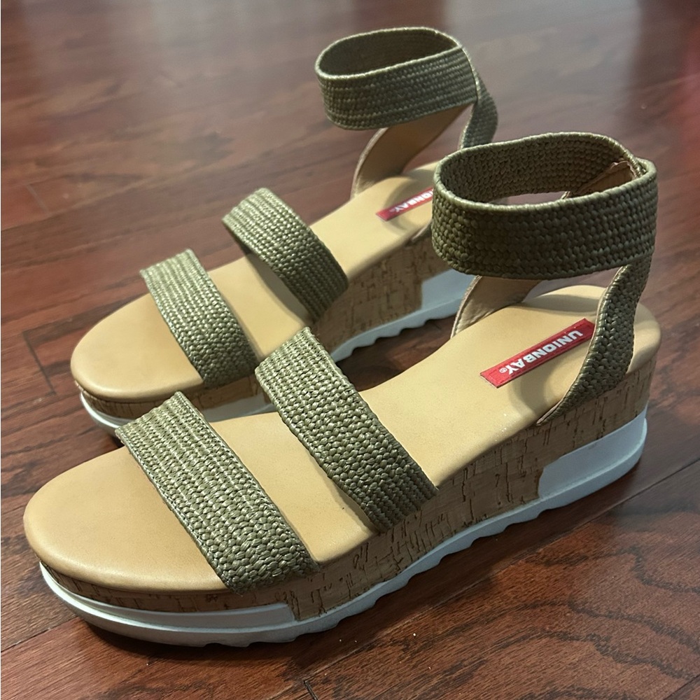 Unionbay Sandals Size 10 women’s